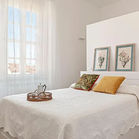 Waves Of New Modern Apartment